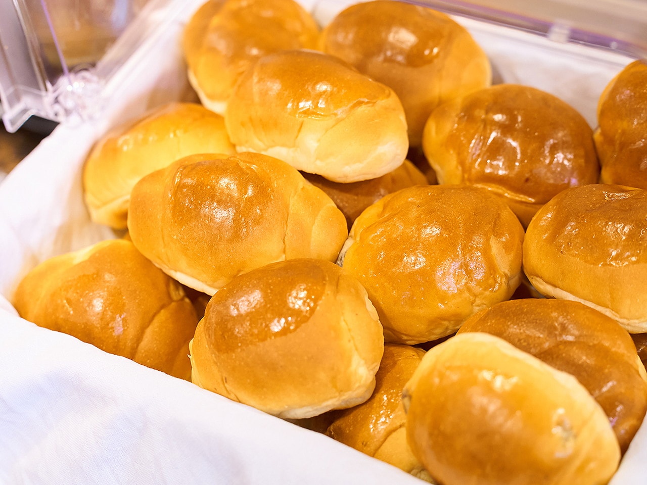 数種類のパンをご用意しています