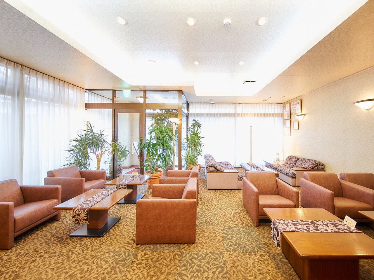 ラウンジ②