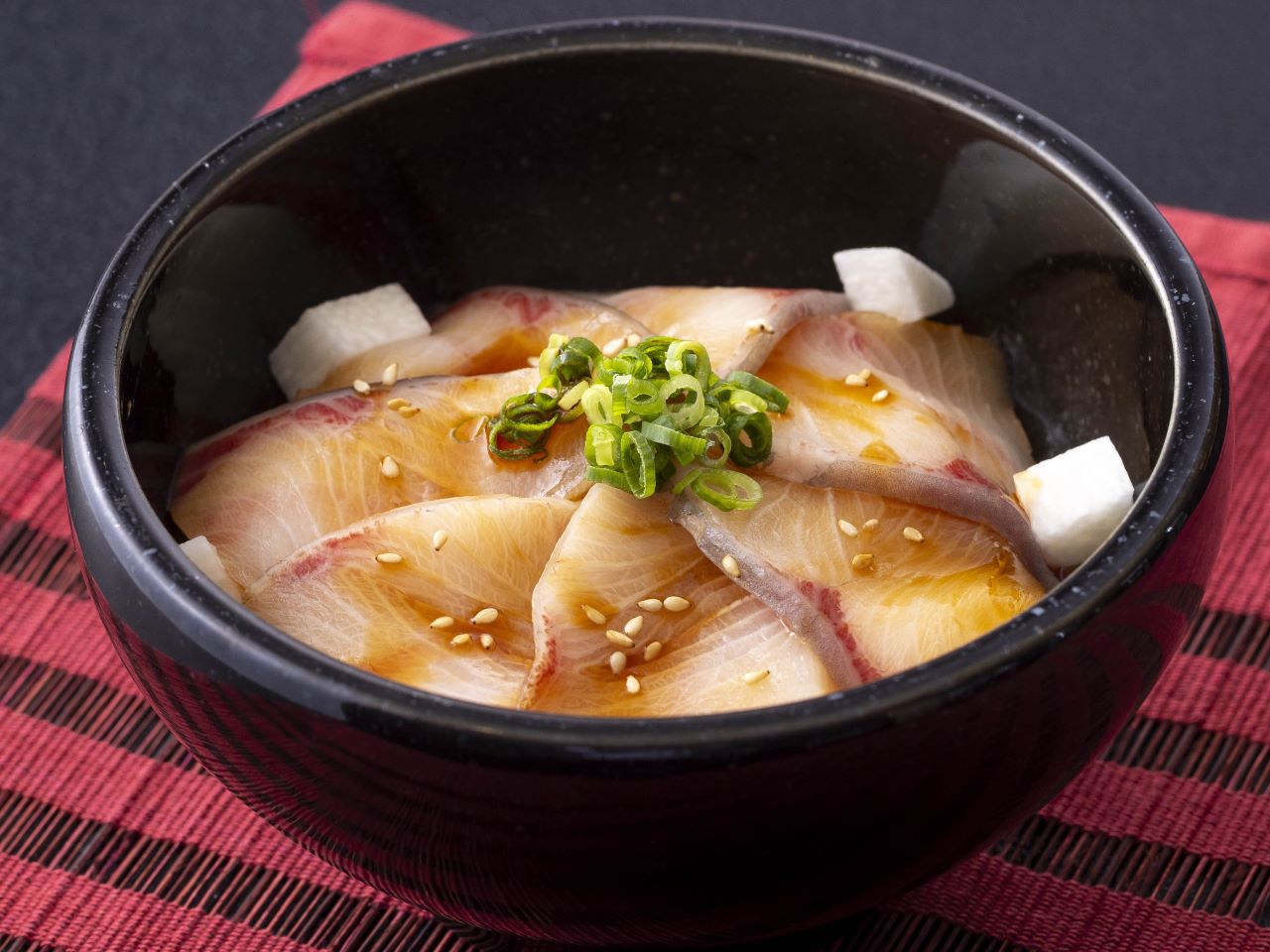 ブリ漬け丼