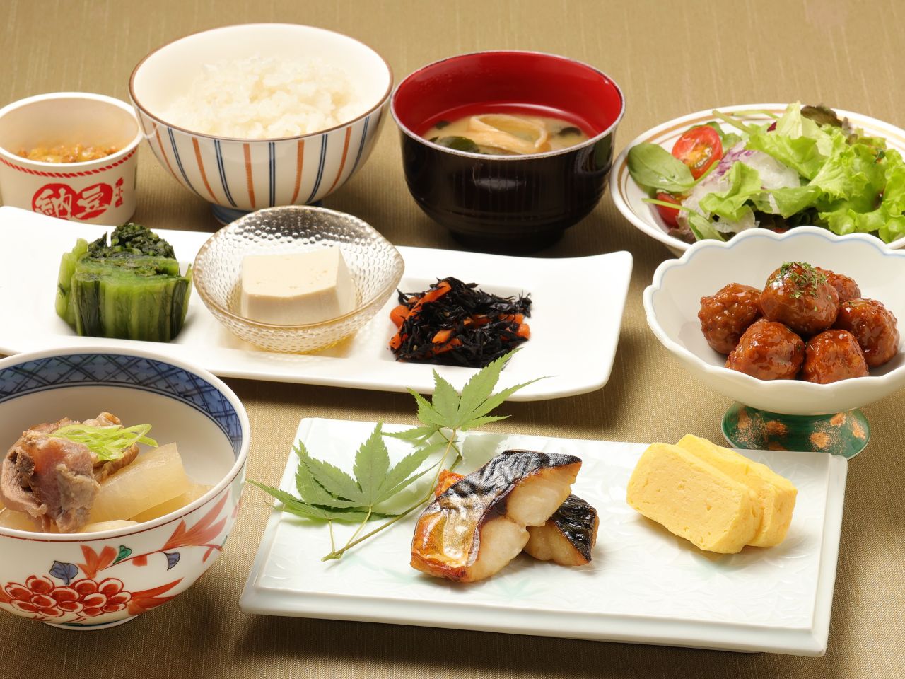 和食盛り付けイメージ