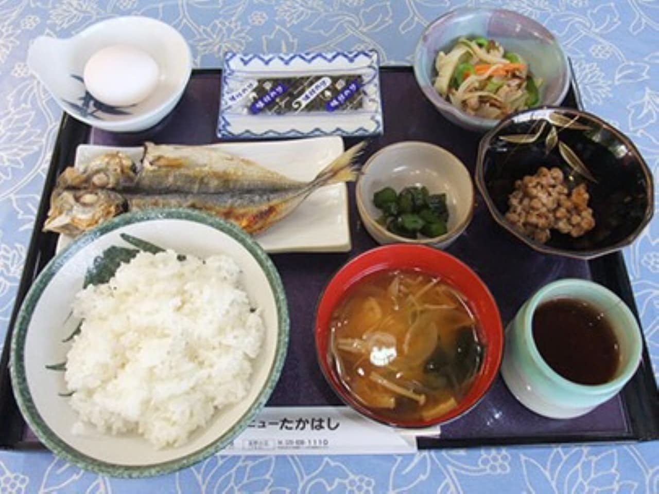 朝食