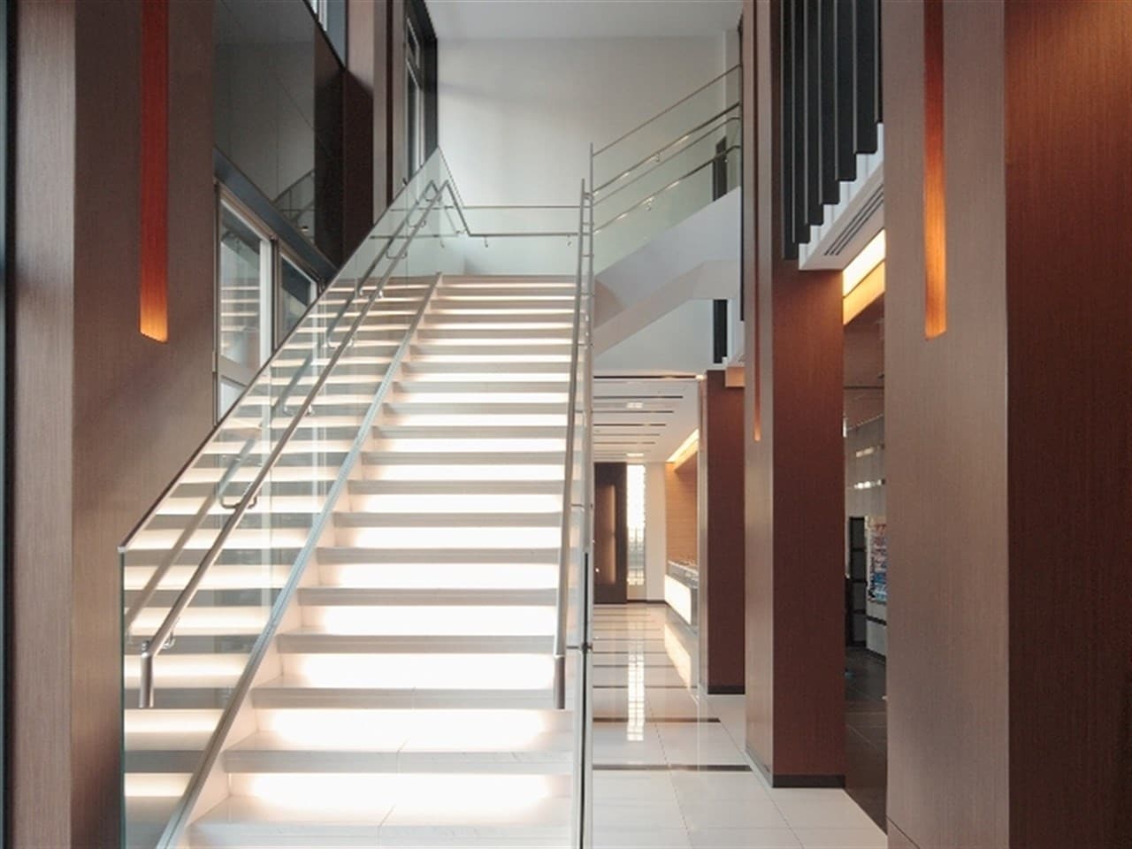 1階⇔2階　内階段