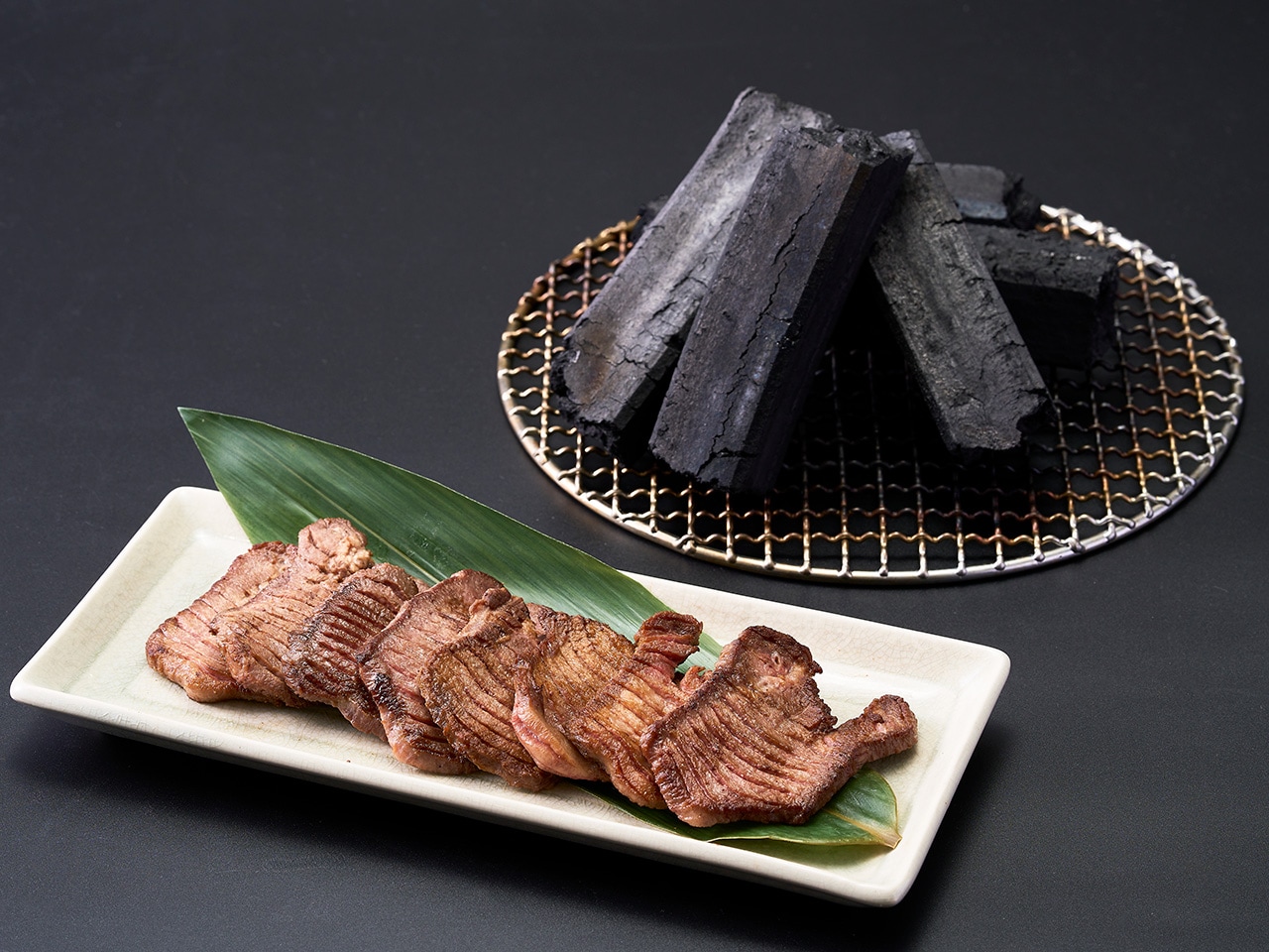 炭香る仙台名物牛タン焼き