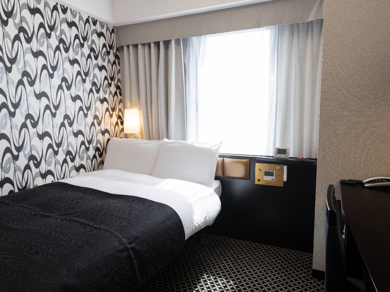 シングルルーム／セミダブルルーム