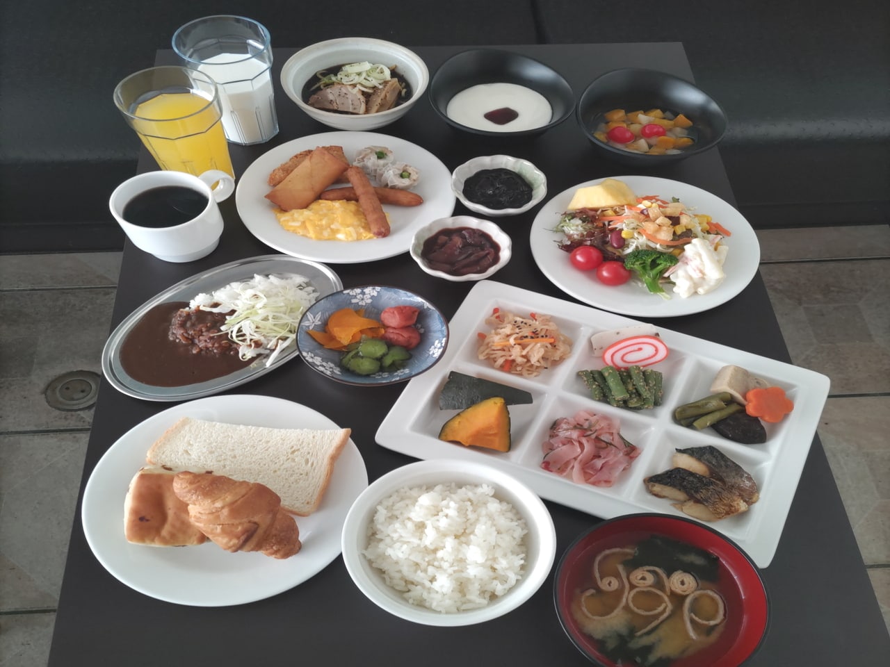 朝食のご案内
