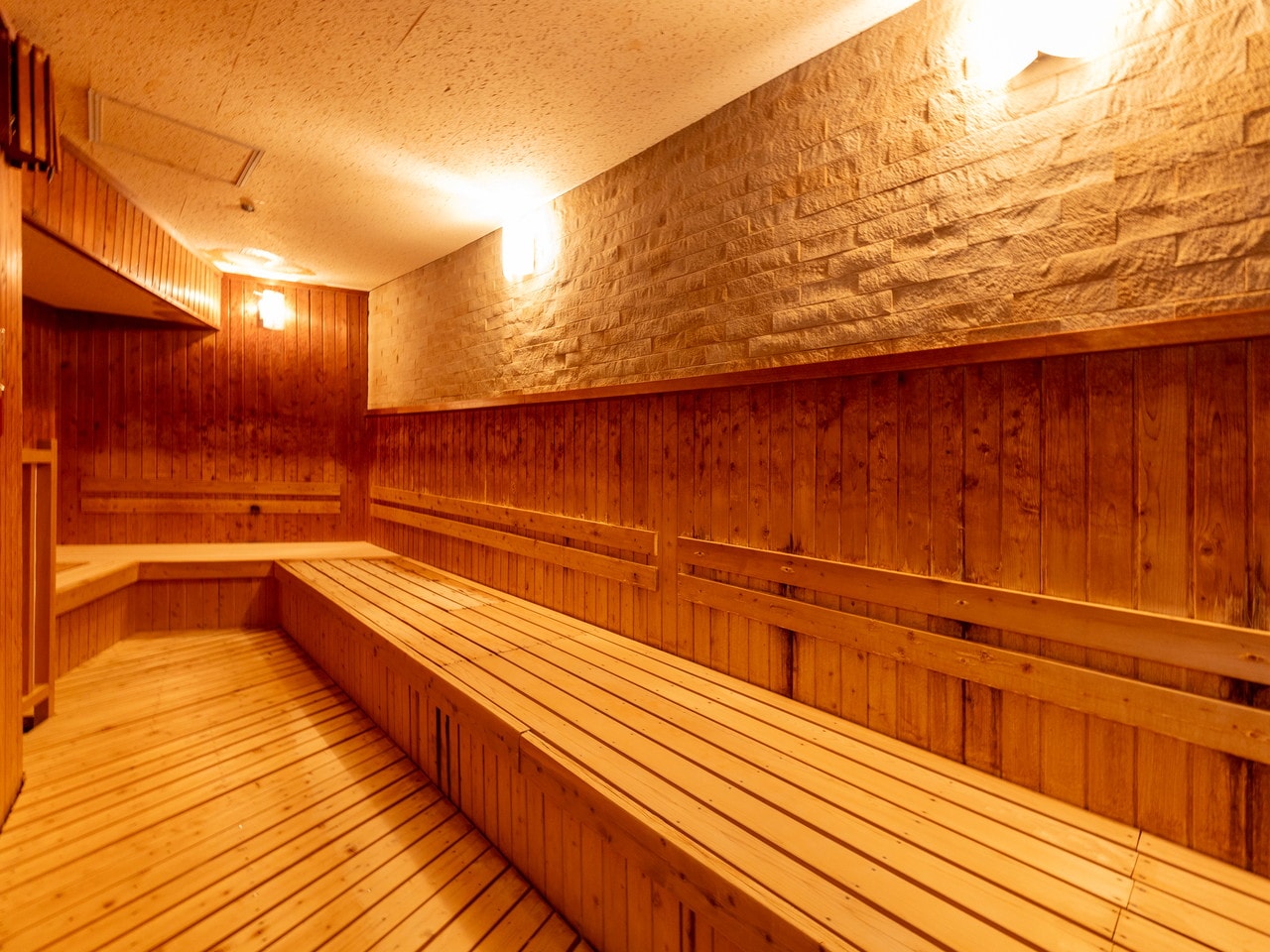 ドライサウナ　※男性側の写真