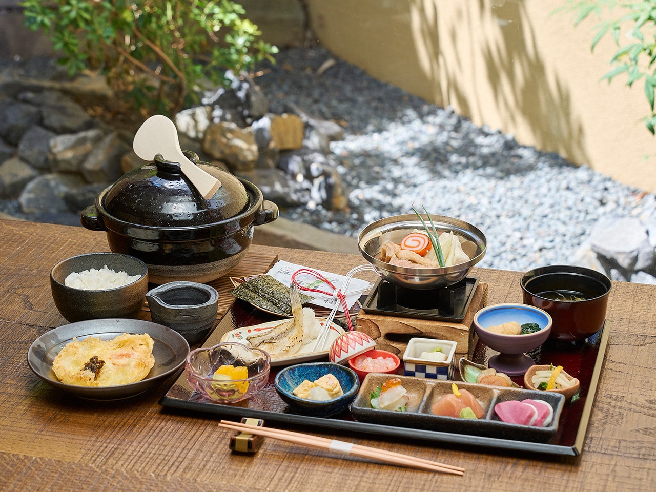 ご当地 朝食和膳「百万石の朝餉（あさげ）」