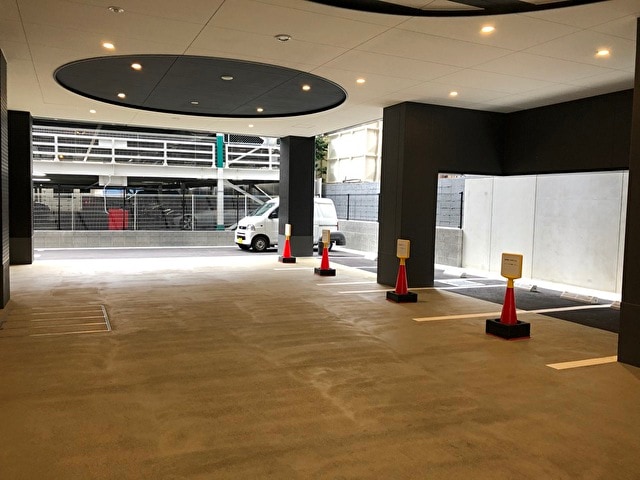 ホテル敷地内駐車場
