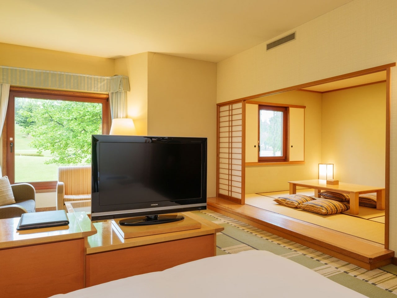 ファミリールーム（和洋室）