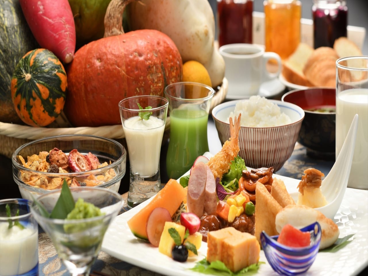 朝食 和洋50種類以上のバイキング