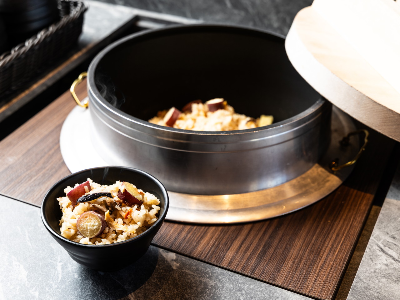 ■季節の地野菜の出汁炊き込みご飯
