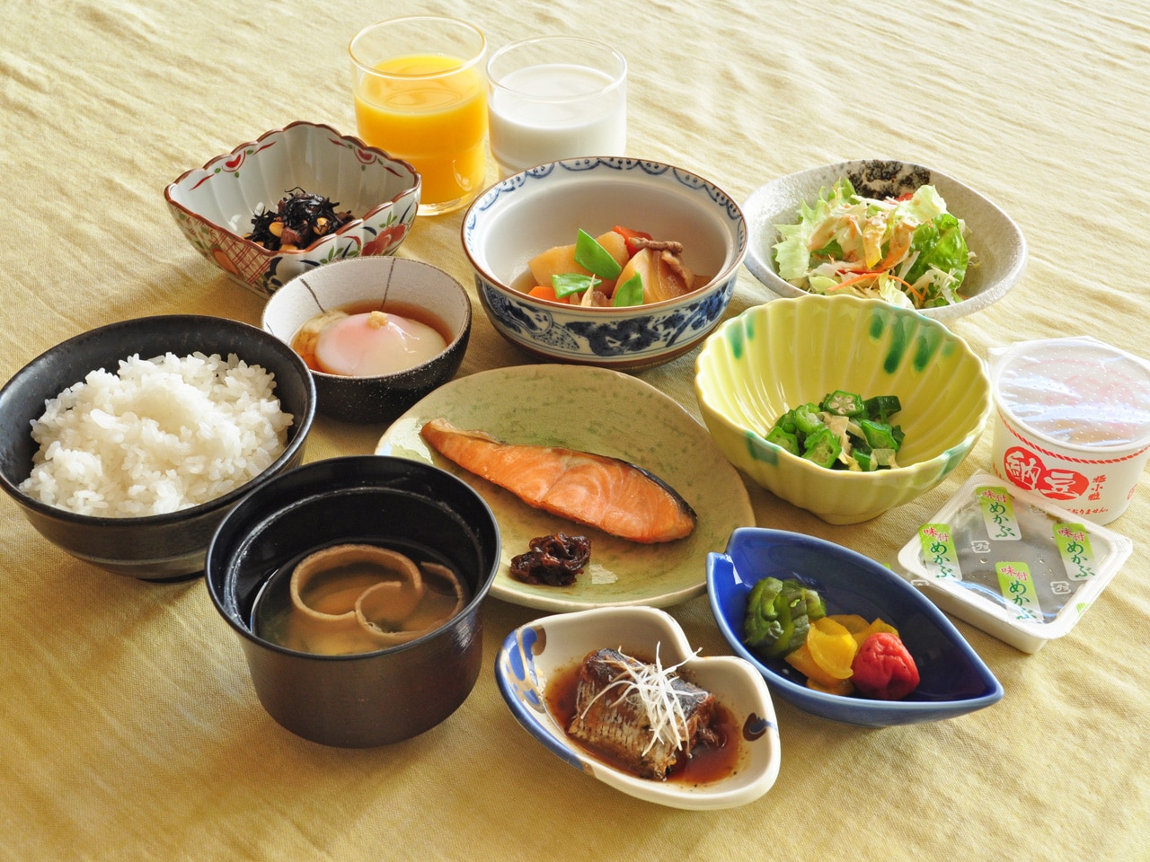 【ご朝食】和食膳の一例