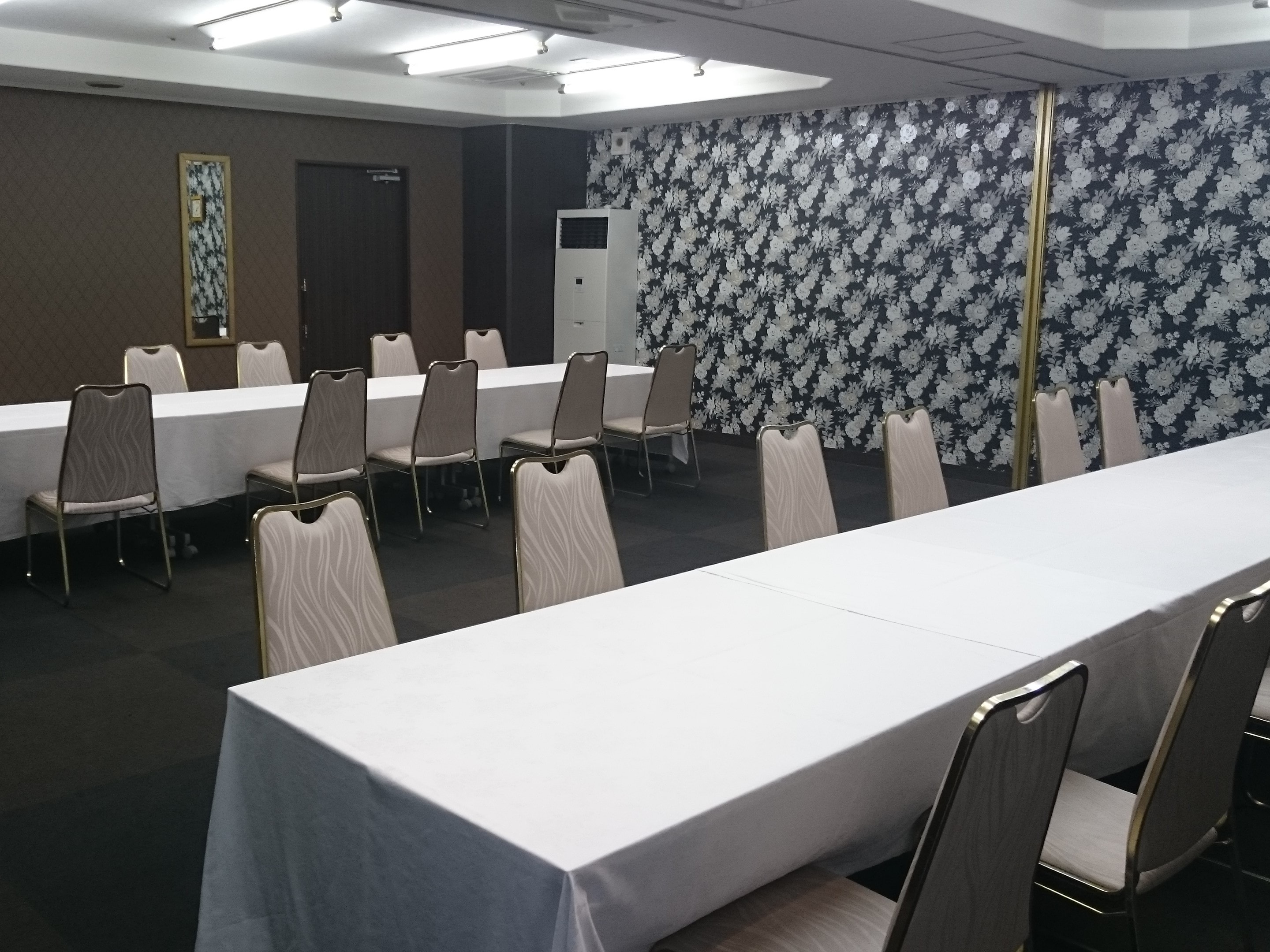 会議室「ゴールデンルーム」