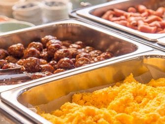 朝食レストラングランドホスト