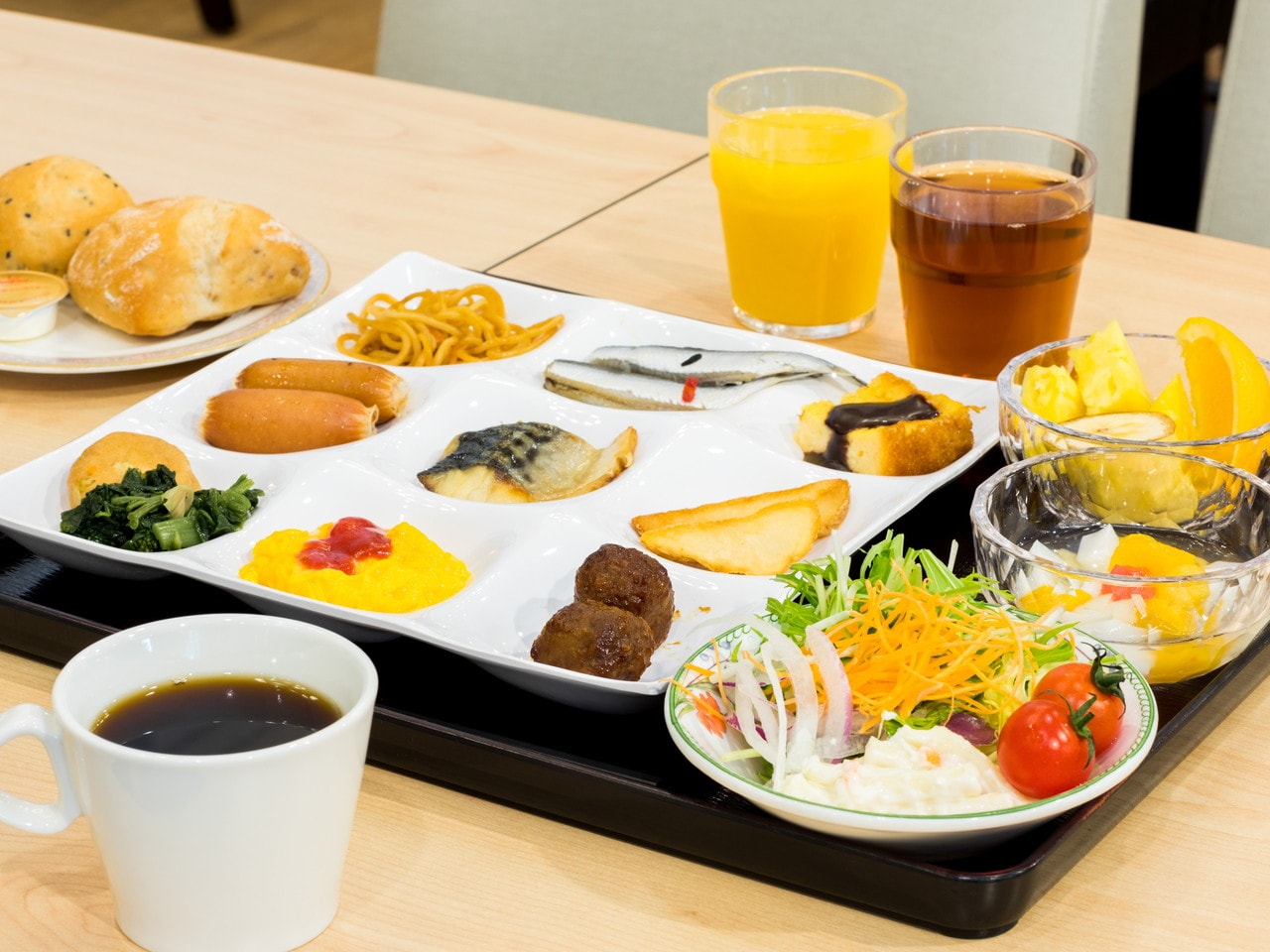 朝食盛り付け例
