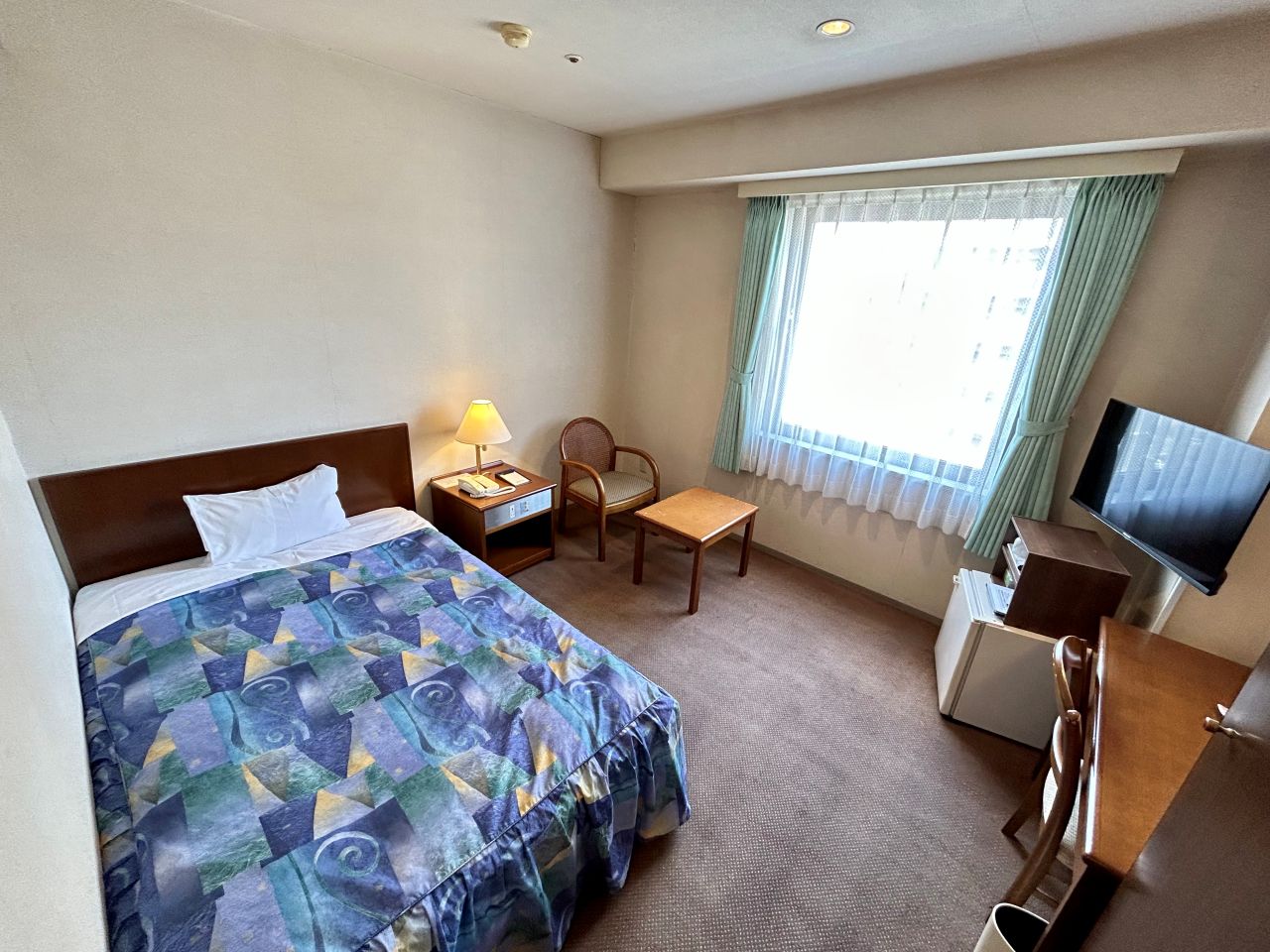 ゆったり広めの客室