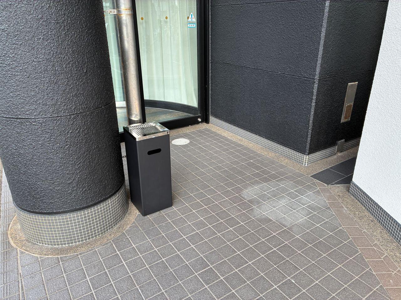 敷地内喫煙スペース