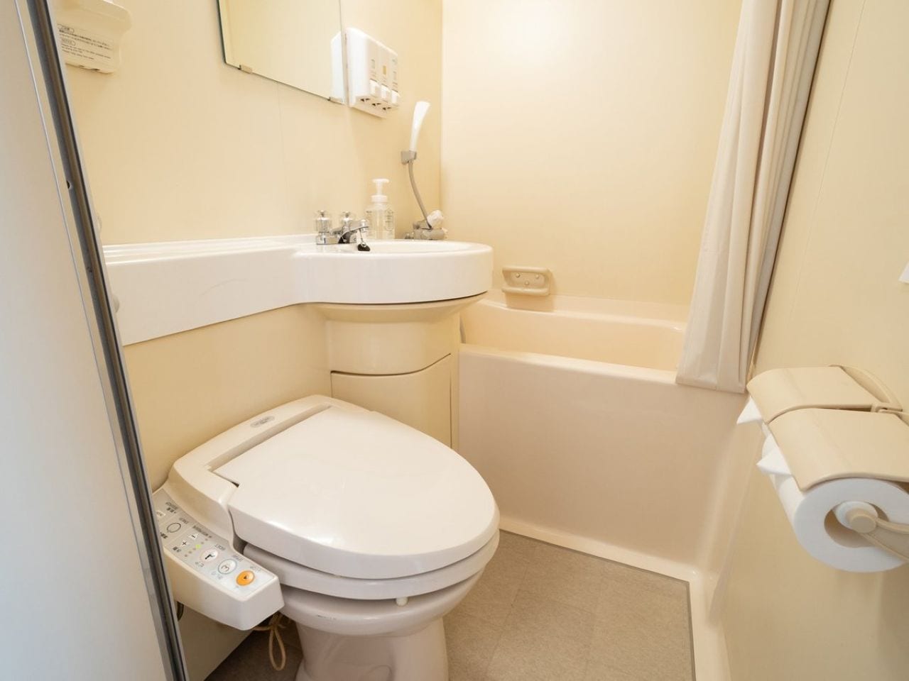 客室内バスルーム例