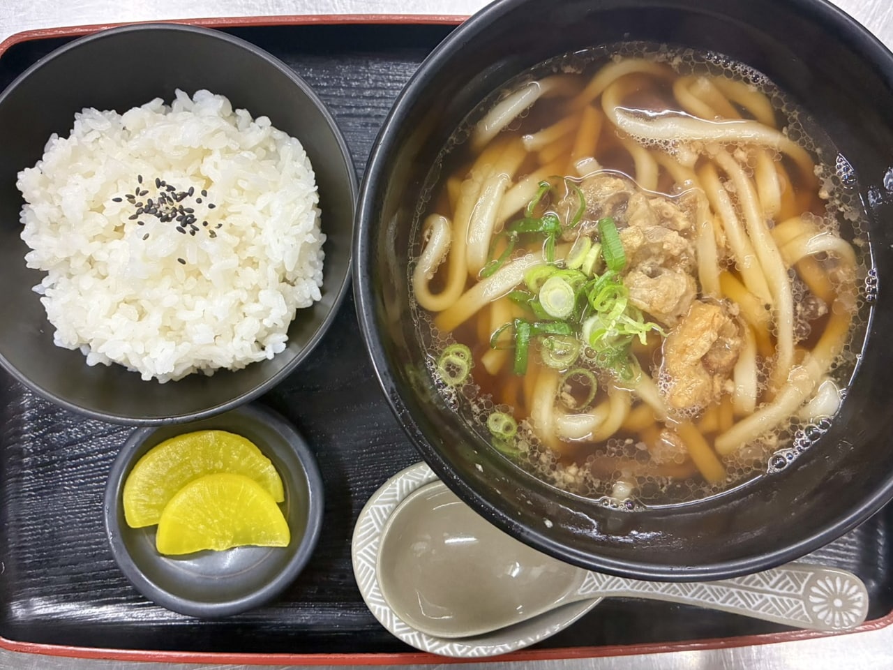 かすうどん