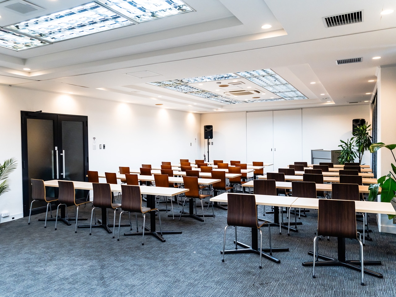 電源コンセント・Wi-Fi完備