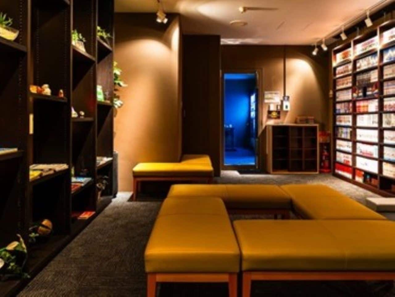 ライブラリーラウンジ