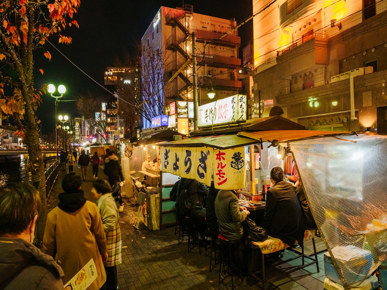 福岡の夜は、中洲の屋台から始まる！