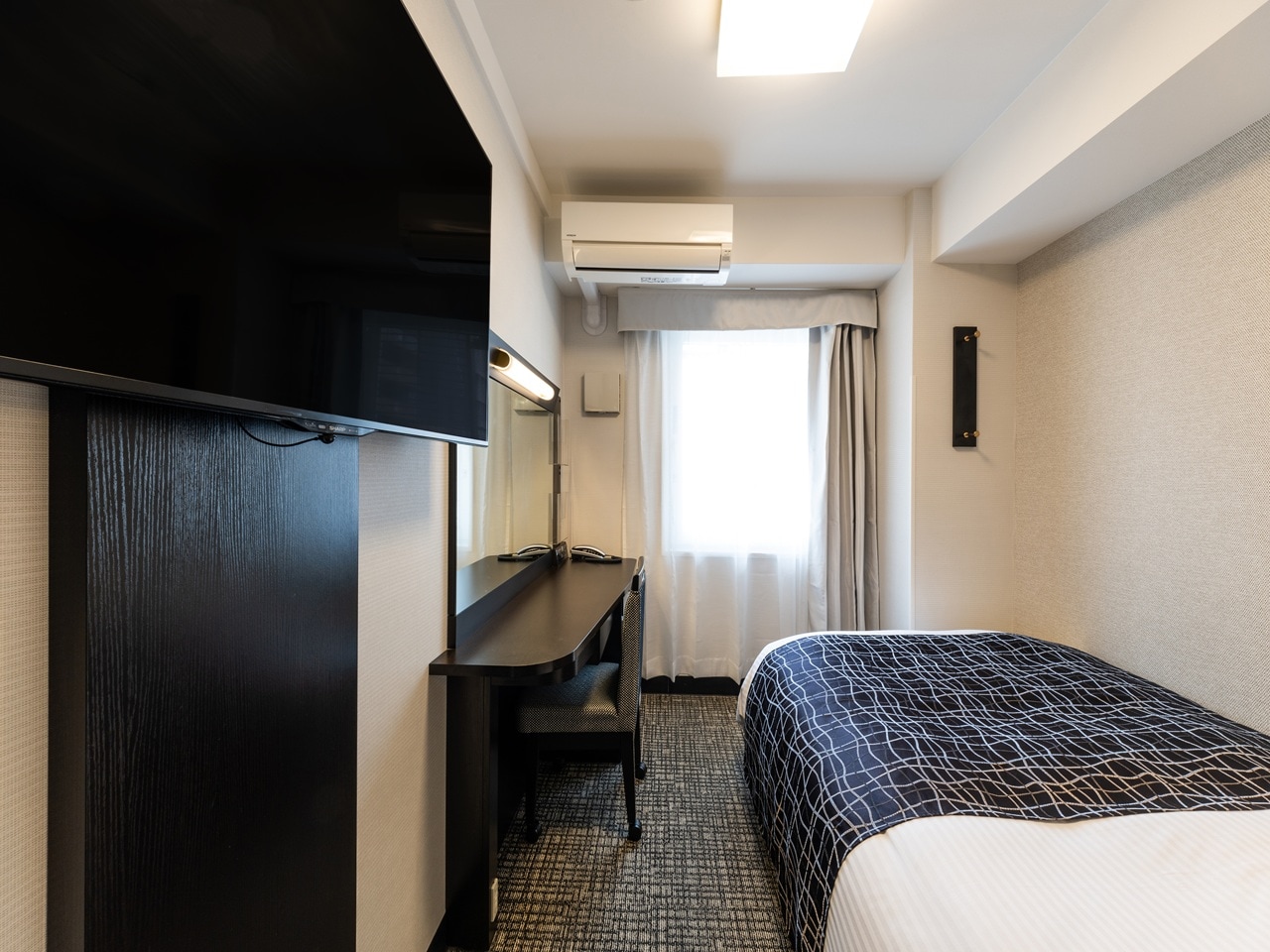 セミダブルルーム