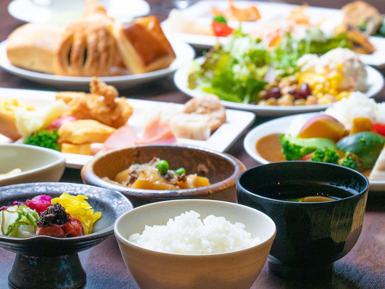 朝食バイキング