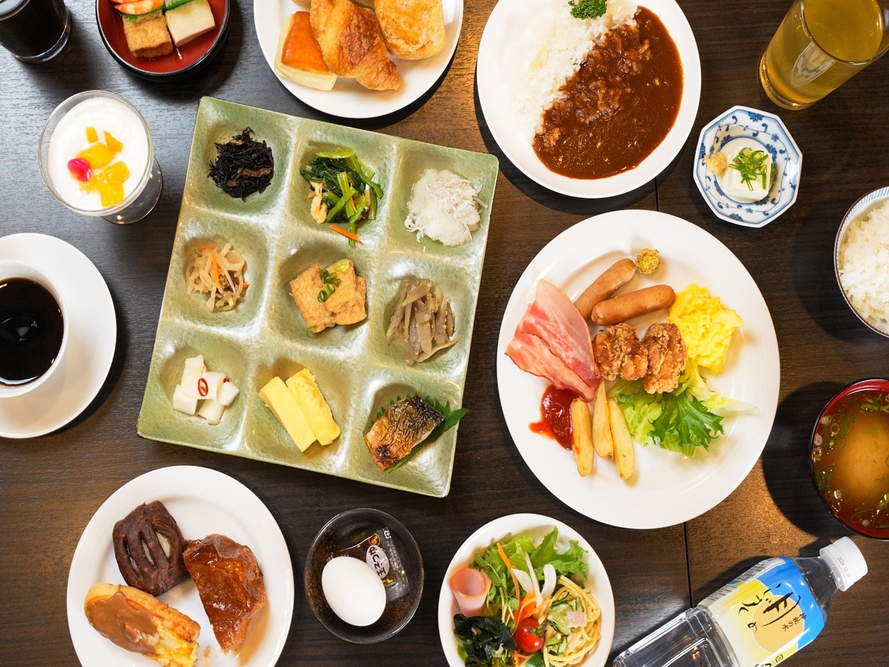 朝食ビュッフェ
