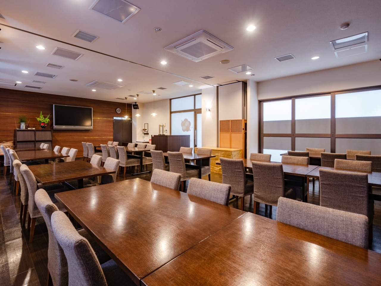 レストラン「梅林」