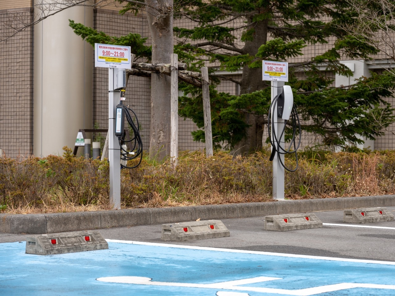 電気自動車用充電スポット