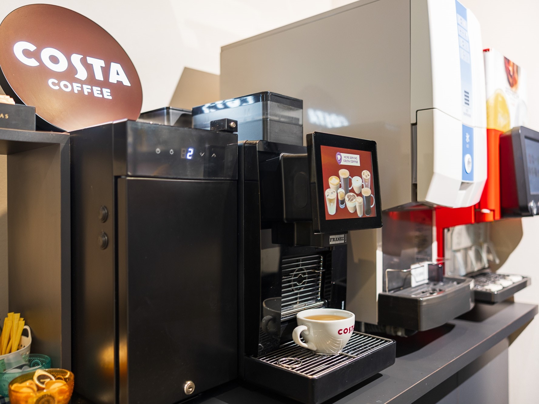 無料ドリンクバー