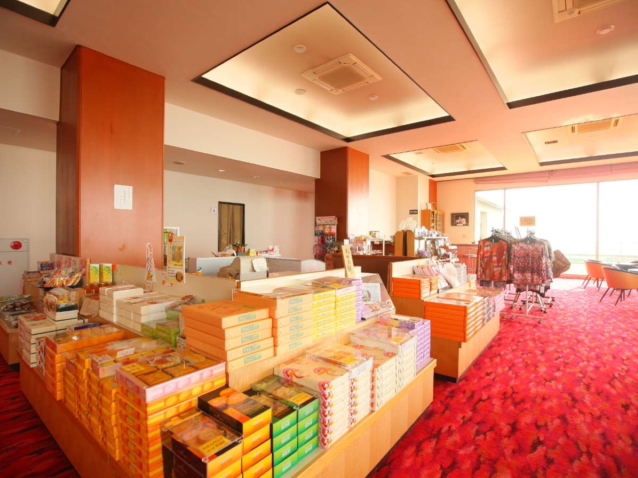 売店　営業時間 7：30～21：00