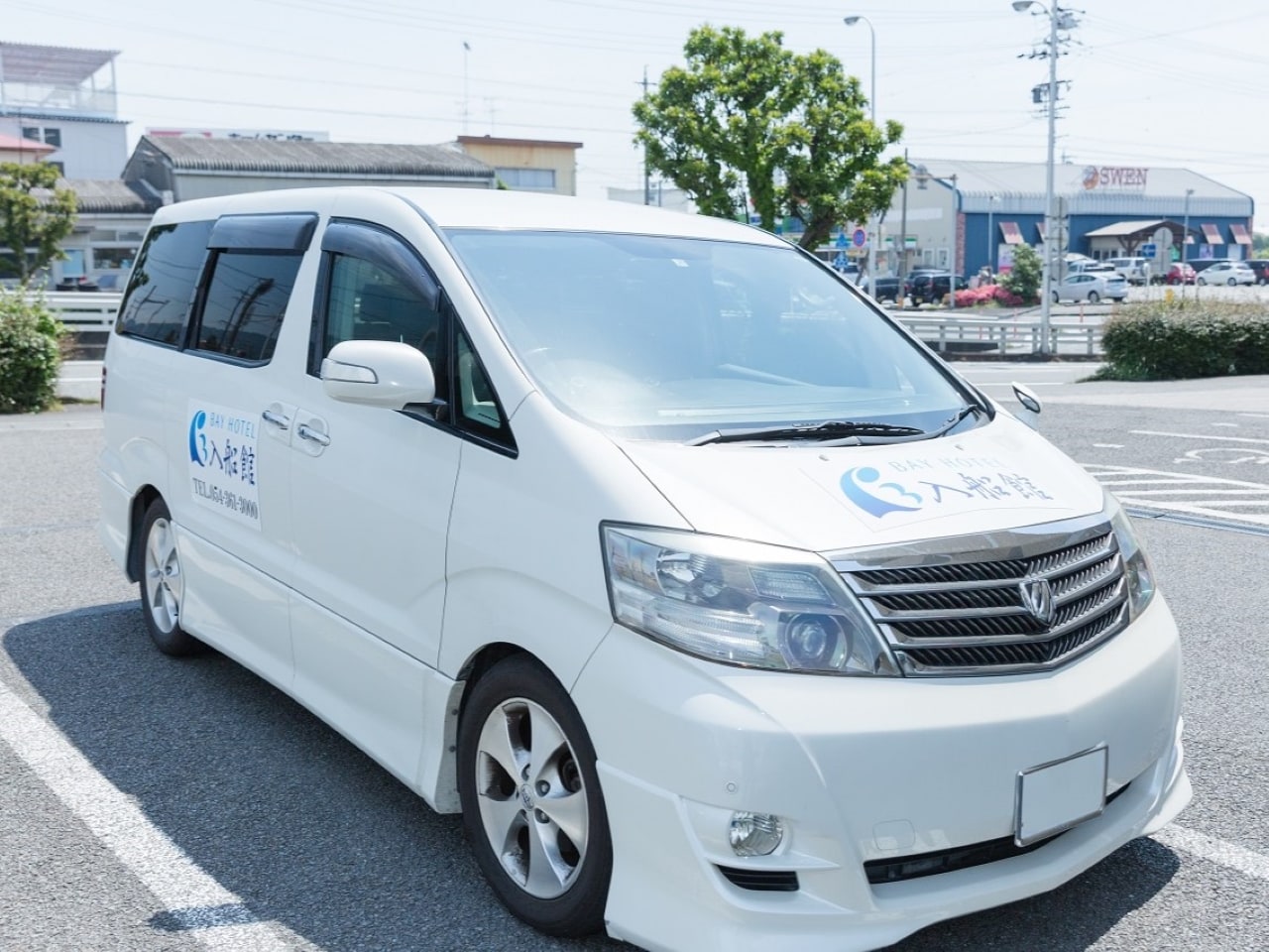 無料駐車場と無料送迎サービス