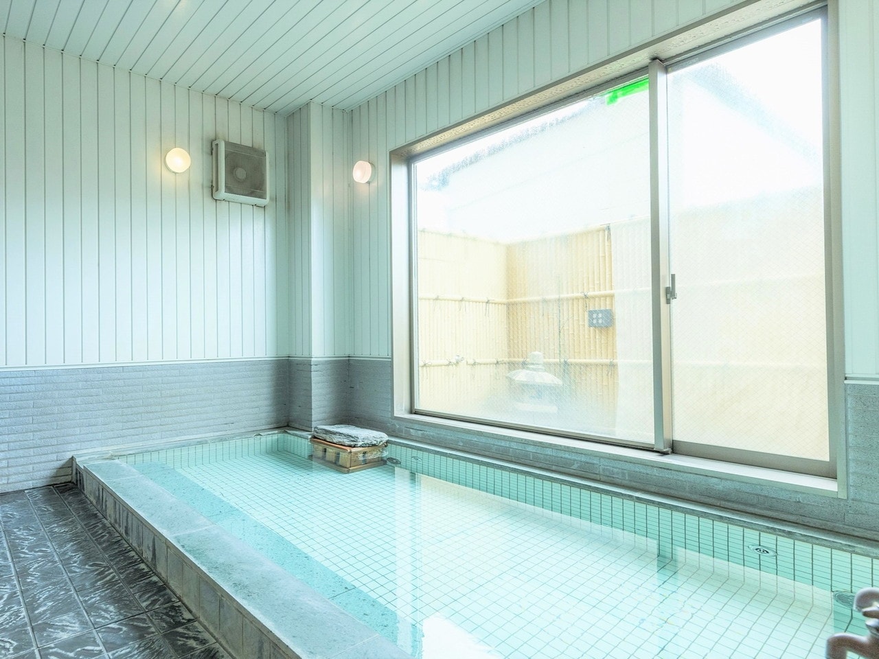 遠赤外線大浴場