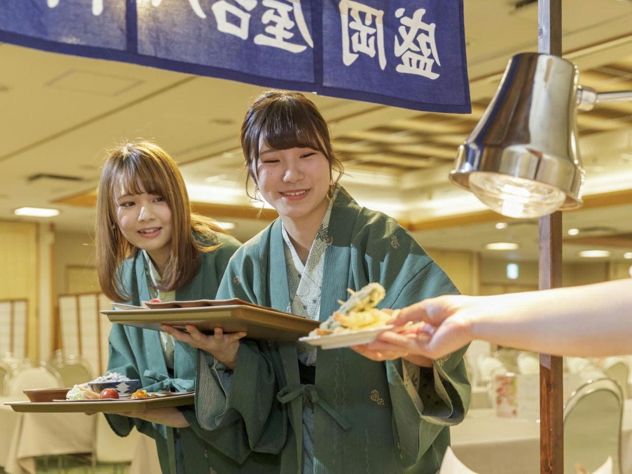 夕食バイキング