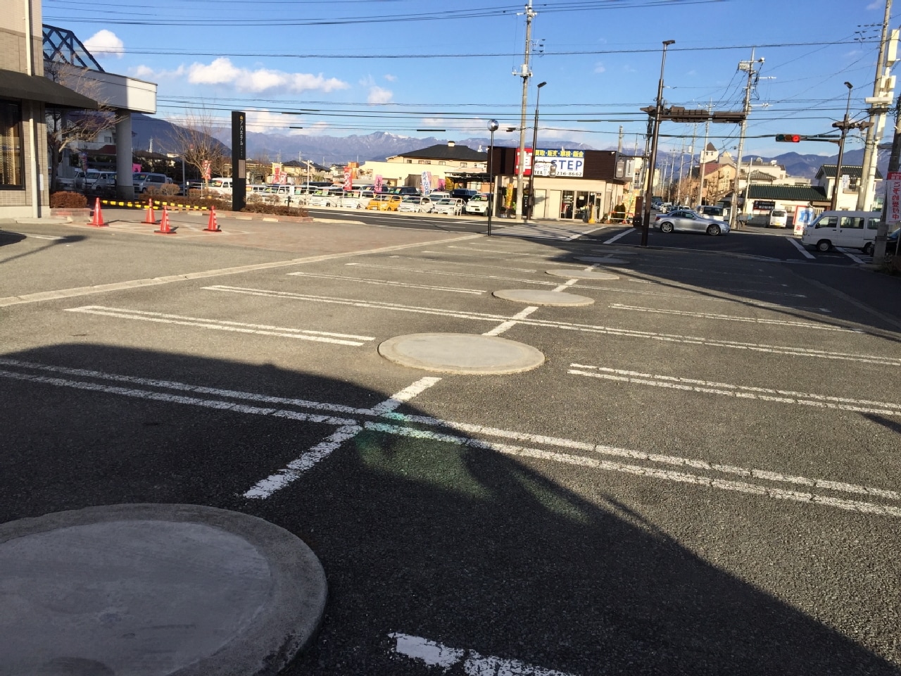 ホテル併設平面駐車場
