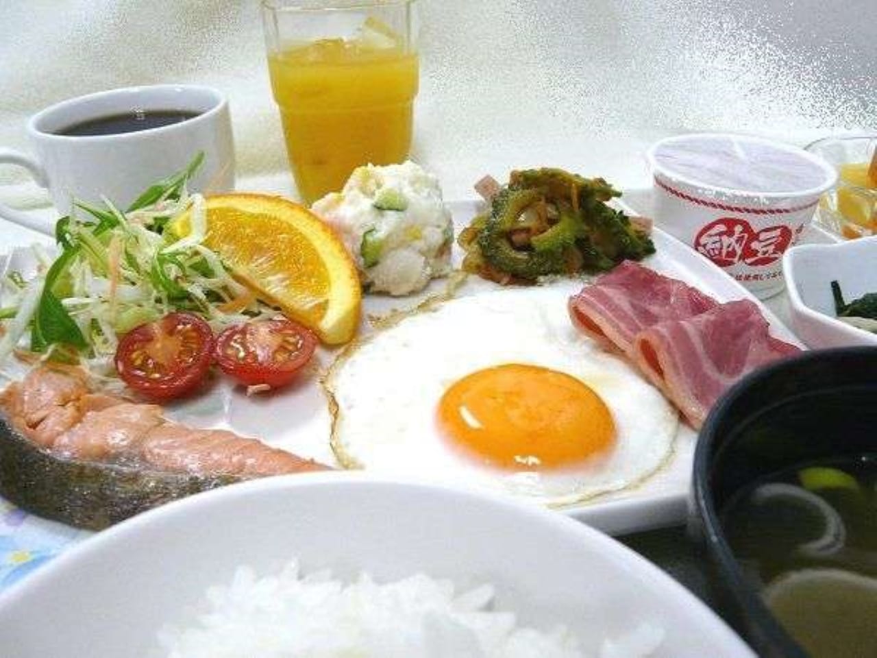 日替わりプレート　ごはん・味噌汁はおかわり自由！