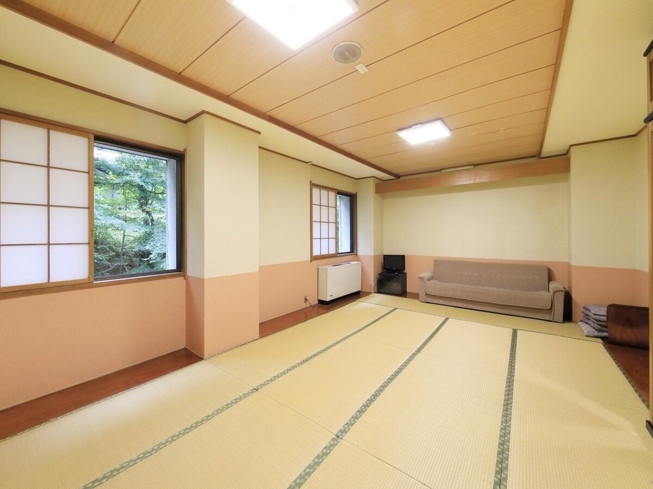 【広々14畳以上】訳あり和室(禁煙・シャワーなし)