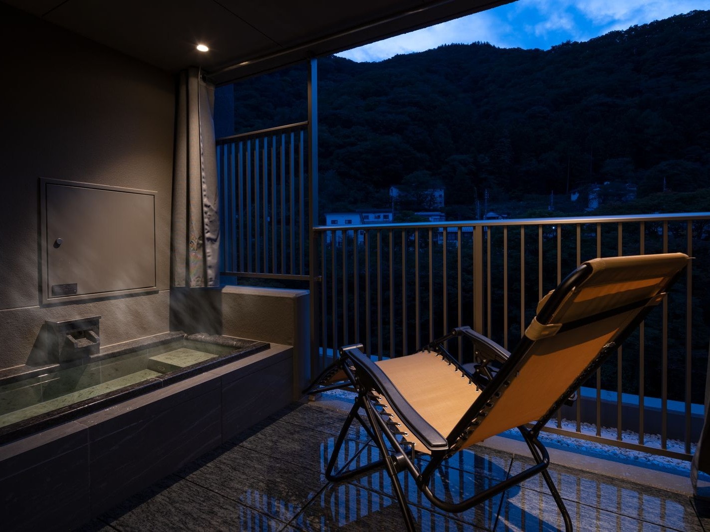 全室テラス付き天然温泉露天風呂付