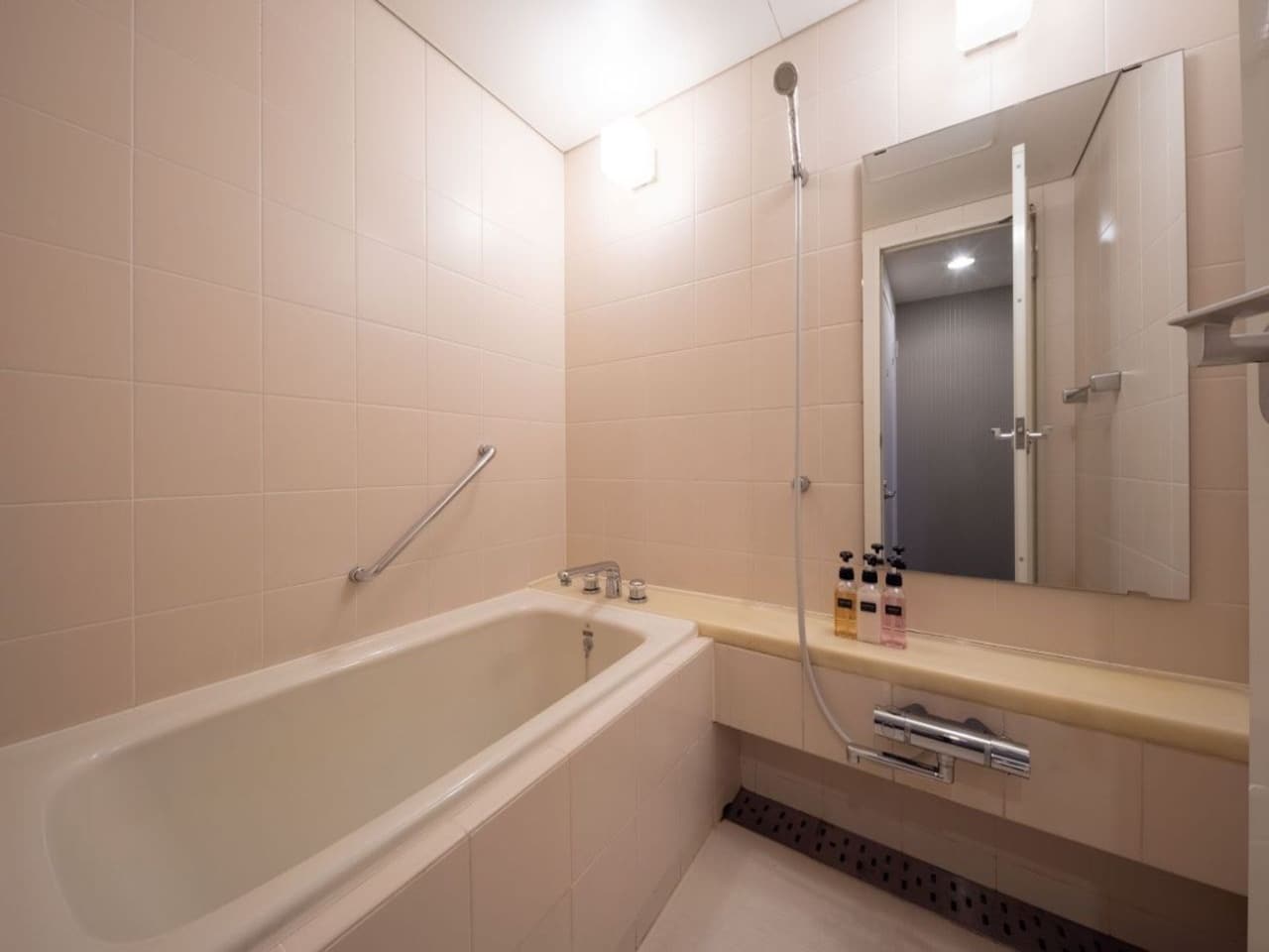 ホテルでは珍しいバス・トイレセパレートタイプ！
