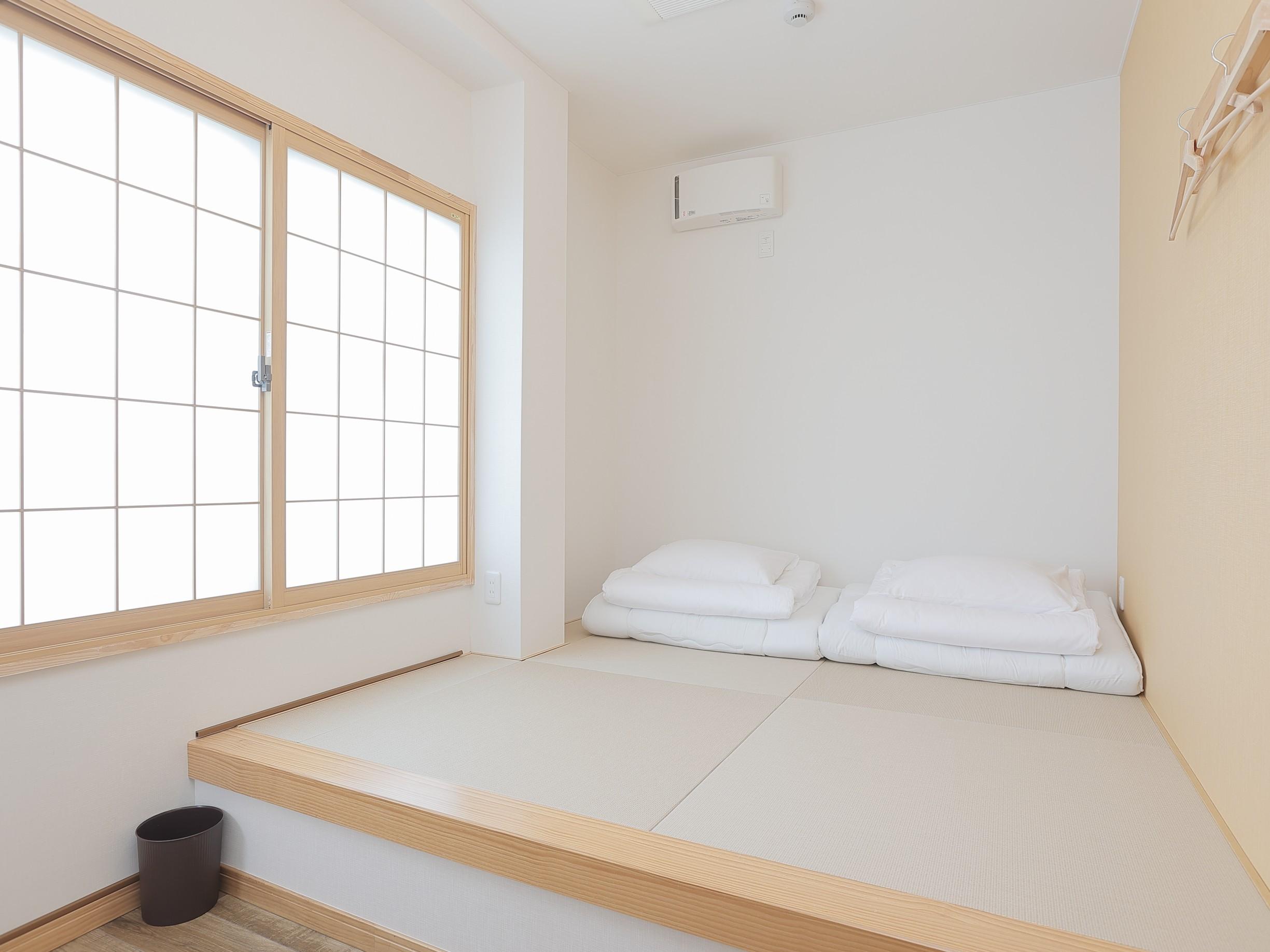 ツインルーム　共用バスルーム