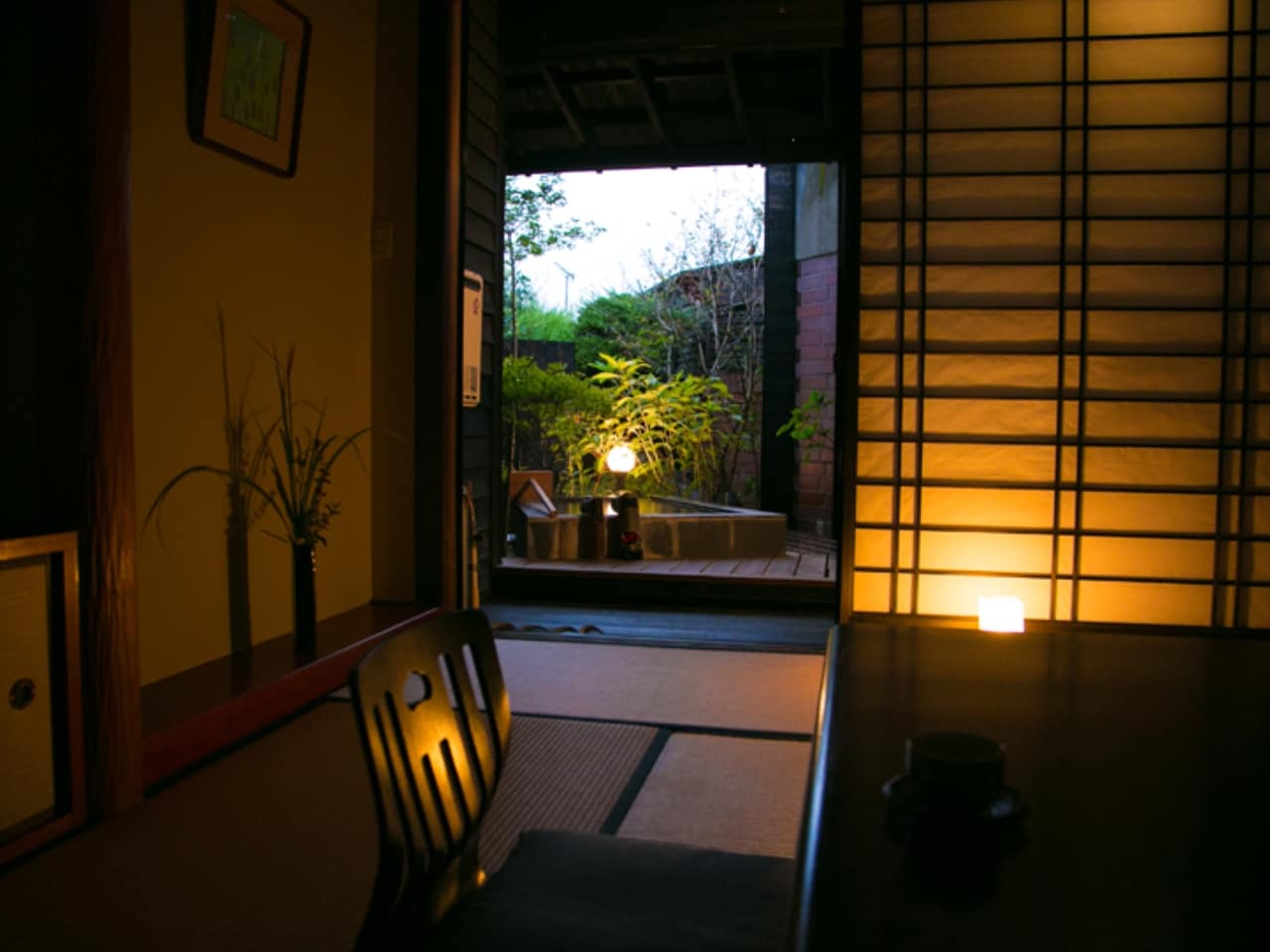 露天風呂付き和洋室ツインルーム（定員：2～4名）