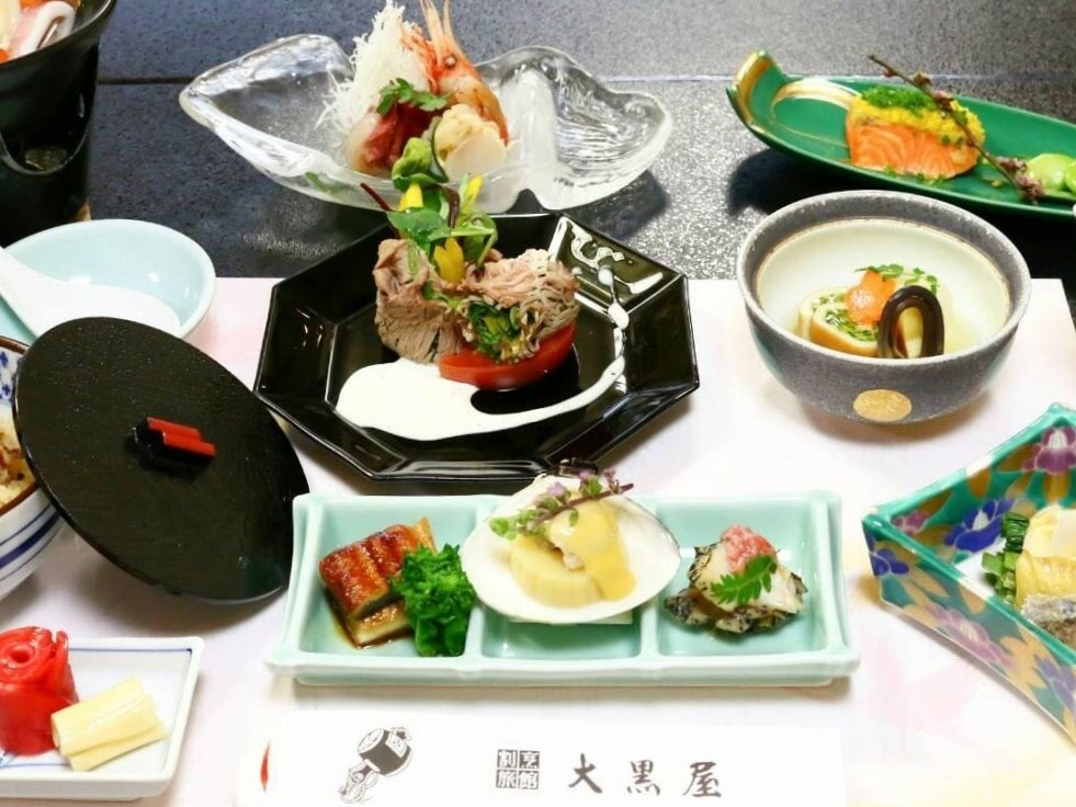 夕食（17:00～19:30）