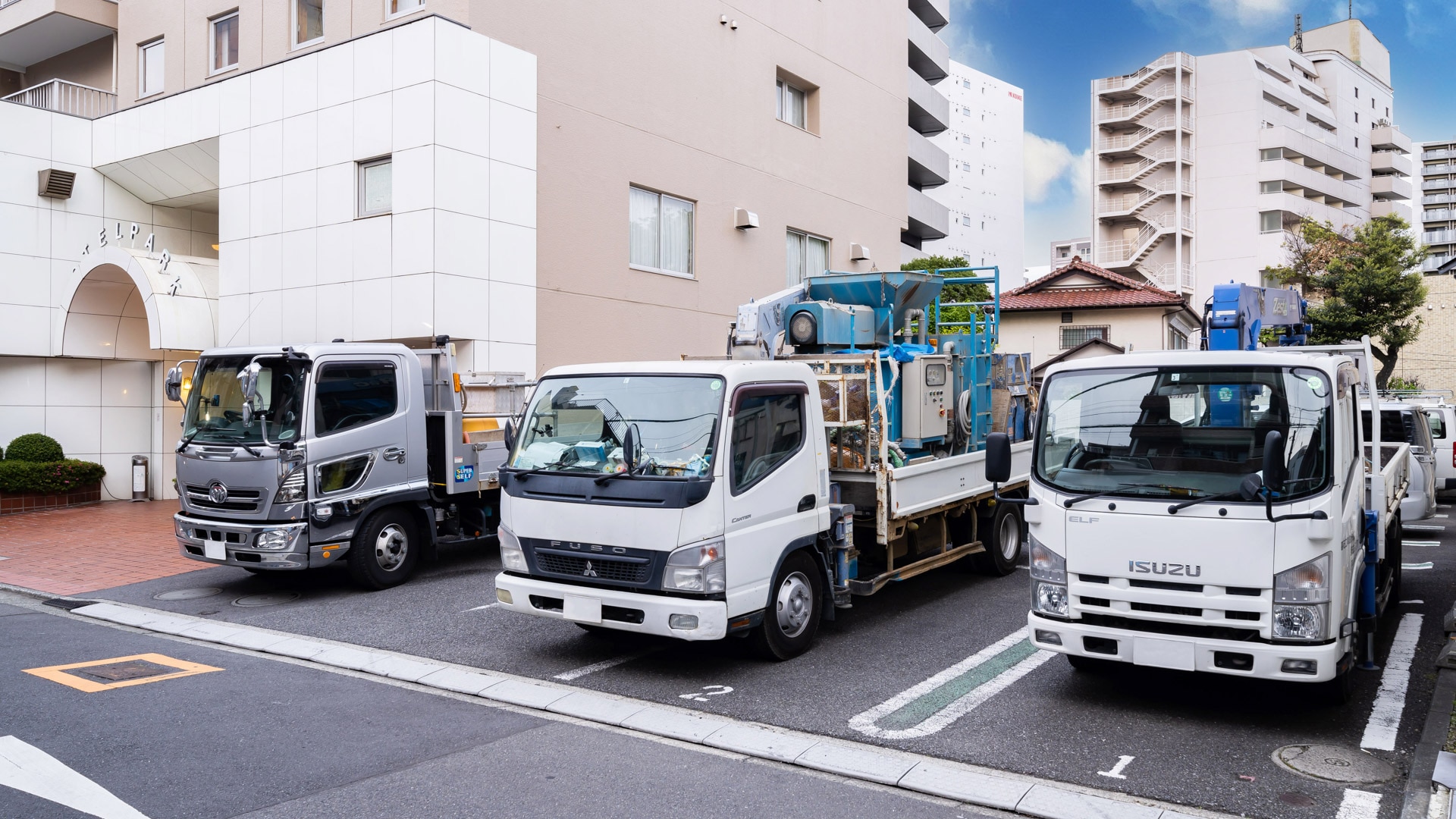 広々平面駐車場