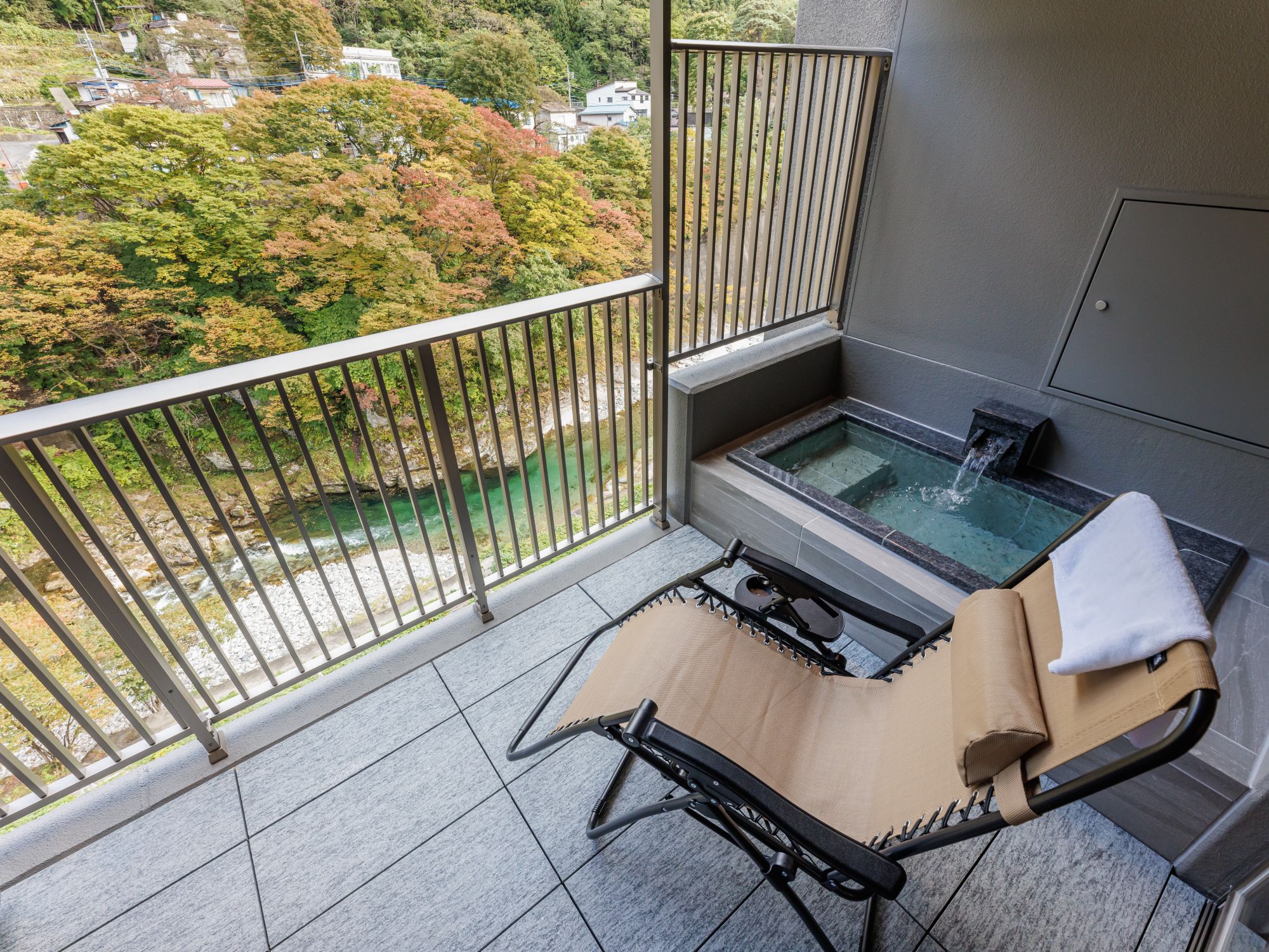 全室天然温泉露天風呂付客室