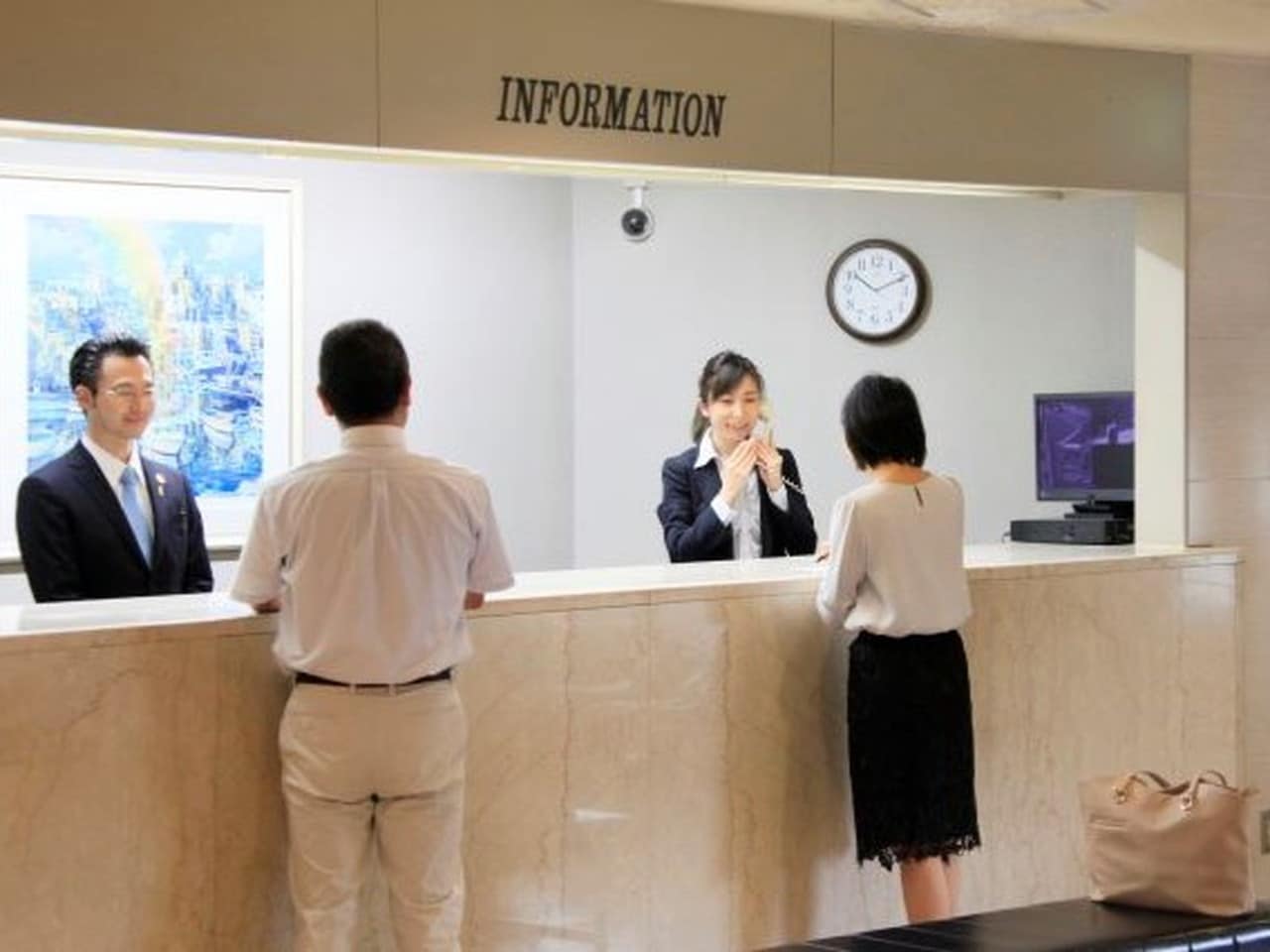 フロント24時間体制