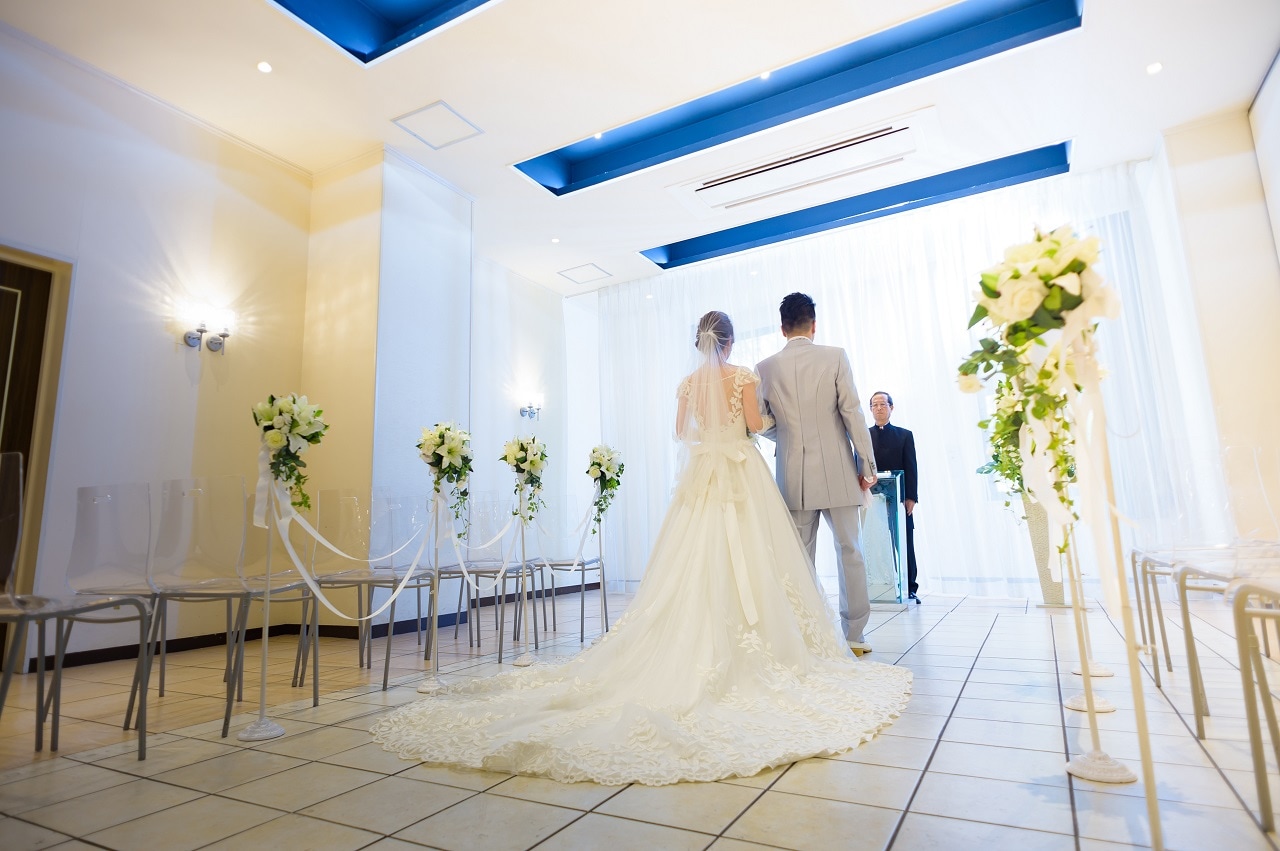 アットホームな結婚式から こだわりの結婚式まで、 専属プランナーがお二人の幸せを形にしていきます。