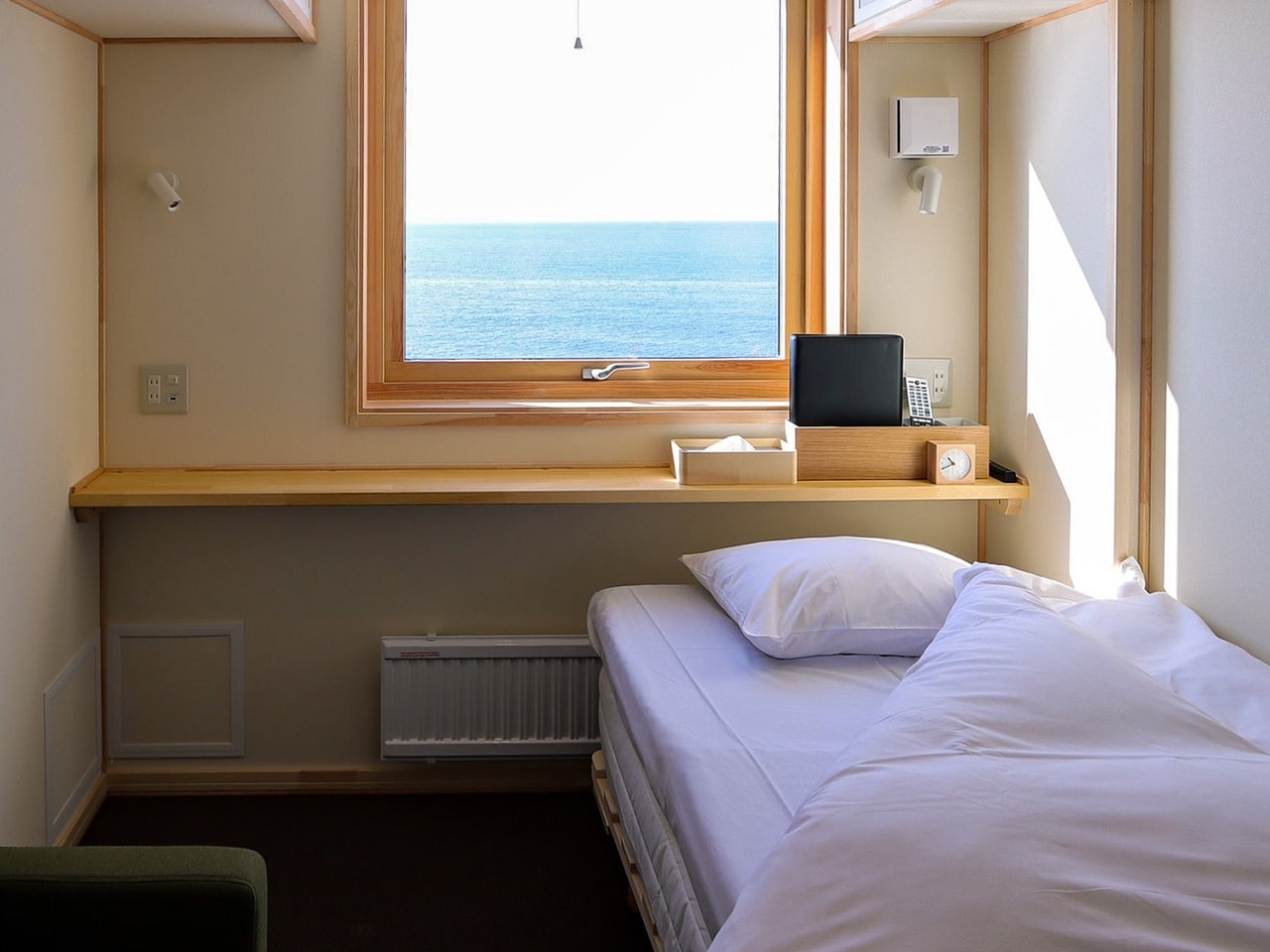 シンプル、かつ快適な客室