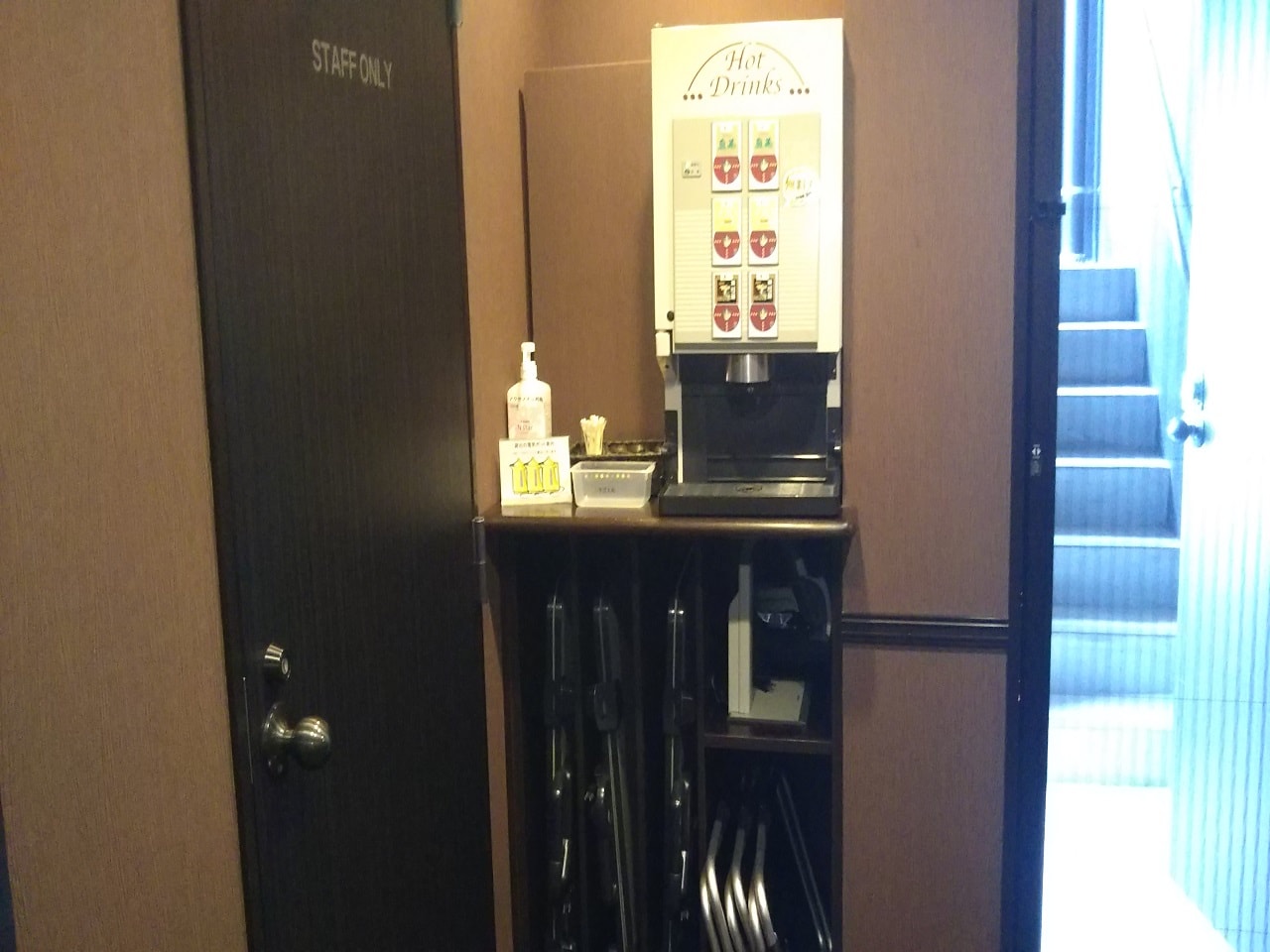 各階貸出品、ドリンクコーナー